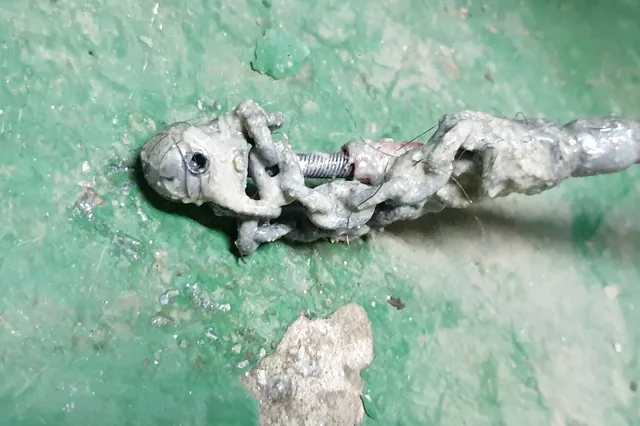 배관 고압세척 노즐과 케이블 작업 장면